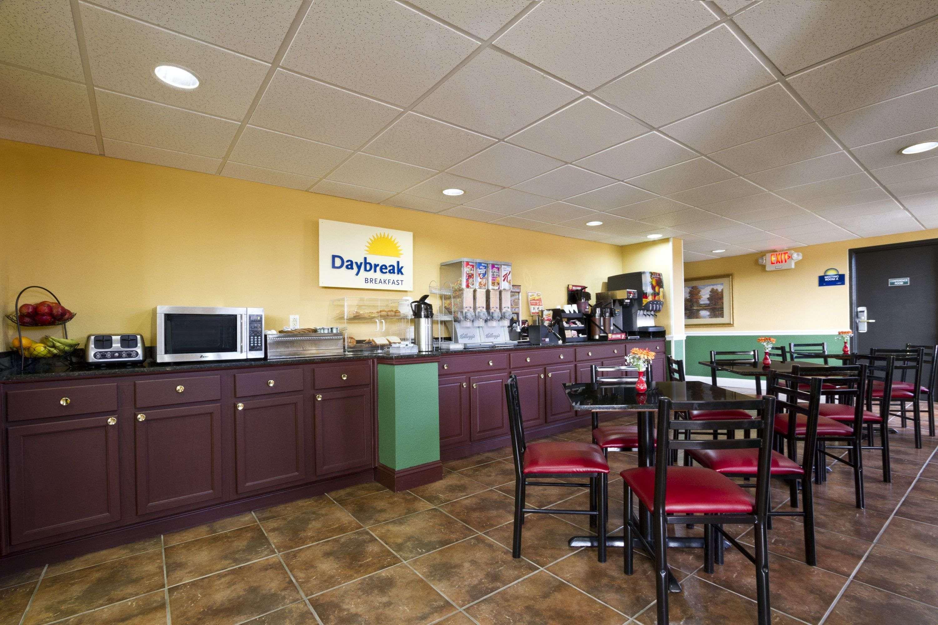 Red Roof Inn & Suites Duncan Luaran gambar