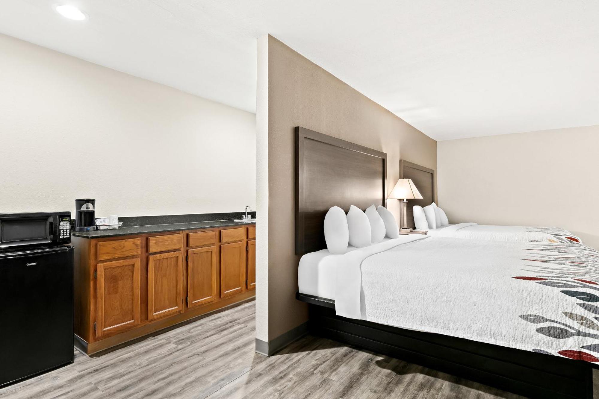 Red Roof Inn & Suites Duncan Luaran gambar
